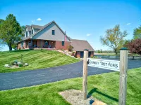Peaceful 2Br Farm Stay - 10 Min to Grand Park - Homestays