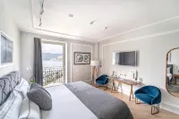 Lasala Plaza Hotel - Airport Shuttle