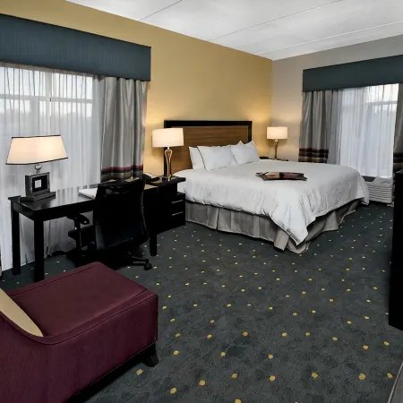 Hampton Inn & Suites Raleigh Downtown