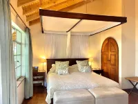 Karen Blixen Coffee Garden & Cottages - สระว่ายน้ำแบบอินฟินิตี้