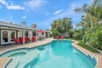 Gilbert Home, Walk to Downtown, Restaurants, Nightlife 10+ location! - Pools