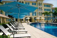 Luxury 2 Bedroom on Grace Bay w/ Direct Ocean View - Unit 206 Villa Renaissance - ビーチサイド