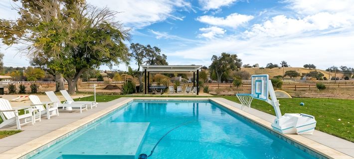Resort-Like Amenities Inside & Out, Close to Downtown Paso, Great for Families Hotels in El Paso de Robles