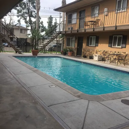 POOLSIDE SUITE Fresno/Clovis