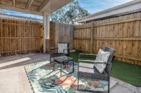 8Min to Beach by Car/King Bed/Fenced Yard/Prking - 3-Sterne