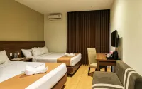 Grand Batu Inn - balcony