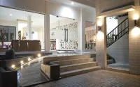 Megaria Hotel - 3-Star