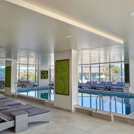 Apartamente Indigo Alezzi Beach Pool & Spa