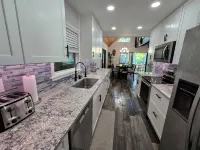 Riverfront Cabin Near Rainbow Springs 5Br 4BA Sleeps 16 Hot Tub Kayaks Game Room - Chalets