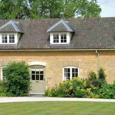 Wychwood Cottage Hotel Exterior