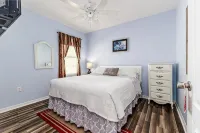 Peaceful 2BR Home w/ Modern Comforts in Riverview - Homestays