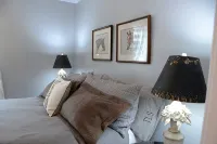 “The Suite at Chase Cottage - Private Entrance! Luxury accommodations.