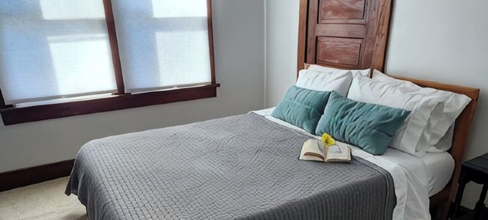 Charming Cottage, close to all the sights. Hotels in Hancock County