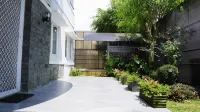 Diyar Villas Puncak K3/9 - parking