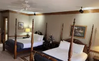Kentucky's Majestic Mountaintop Estate with pool: The Bluegrass Palace - 5-Star