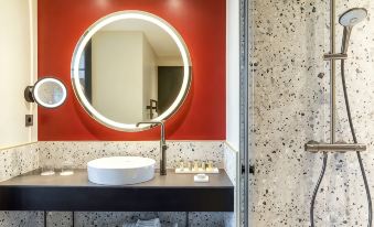 Renaissance Bordeaux Hotel