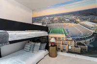 Epic Game Room with Arcade Games and Hot Tub Hypedome! Just 1 Mile to Notre Dame - 4-Star