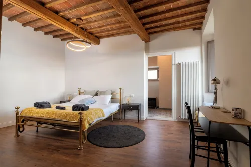 Palazzo Luparelli Boutique Apartment, Colle di Val d'Elsa, Siena, Tuscany - Homestays