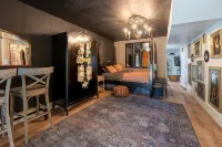 Your private boutique retreat in the heart of Grass Valley / Nevada City - Hytter