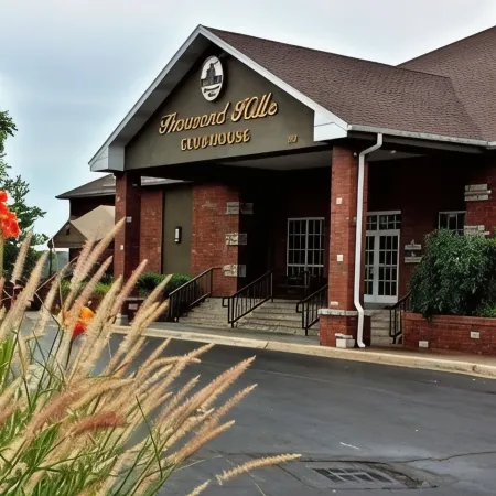 Higgins Hole in One Hideaway~Great Location~Outdoor Pool~Close to Branson Fun