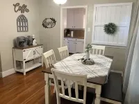 The Parson's Cottage - Charming, Cozy, Adorable! - 3-Star
