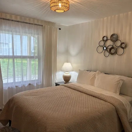 Charming 2BR/1BA, W/D, kitchen, patio, 20 min to WSU