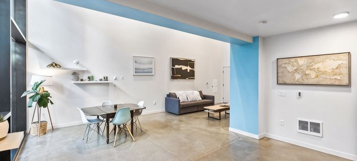 Open Loft in Redmond Core - 92 Walkscore! Hotels in Redmond