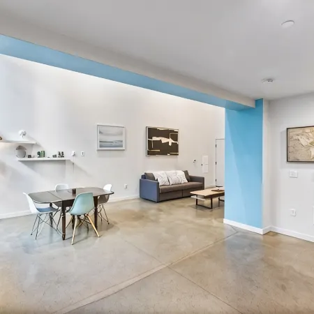Open Loft in Redmond Core - 92 Walkscore!
