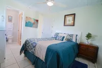 Palm Place 2-bedroom condo in Frigate Bay with WiFi, AC, close to all amenities - Wifi
