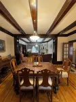 Jenny’s Suites, historic house in Welland, 20 minutes from Niagara Falls. - Wifi