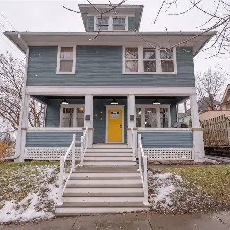 Historic Home in Red Wing Character & Convenience