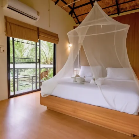 Anurak Lodge Hotels in Phanom