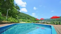 Tongyoung Macaio Pension - Beach