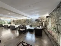 360 South, Khandala