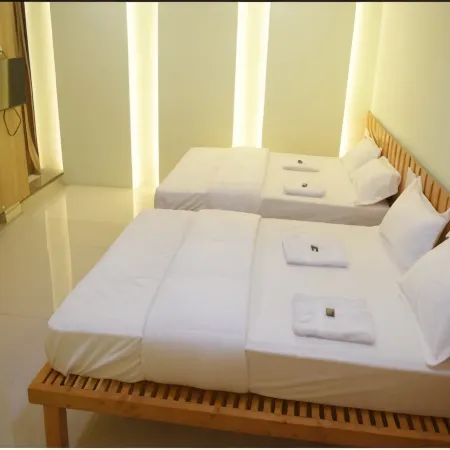 Hotel Gurusparsh Lodging