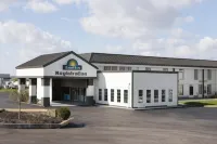 Days Inn by Wyndham Sharonville - parking