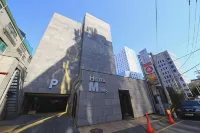 Hotel M Story - Airport Shuttle