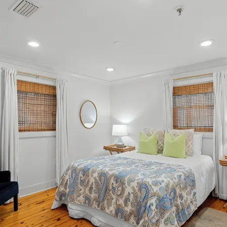 Downtown Fairhope Cottage-walking distance to everything!!!