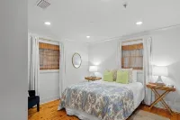 Downtown Fairhope Cottage-walking distance to everything!!!