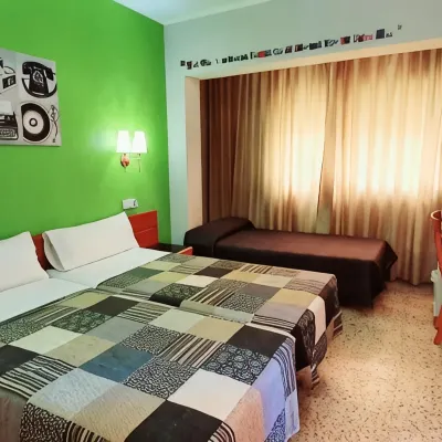 Marinada Cambrils Hotels near Platja dels Pilans