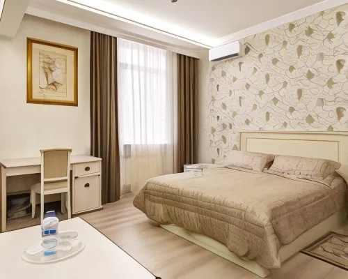 Hotel and Coffee House Palermo Hotel berhampiran Stesen Vykhino