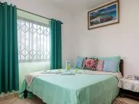 Chez Benoit Self Catering Hotel a Au Cap