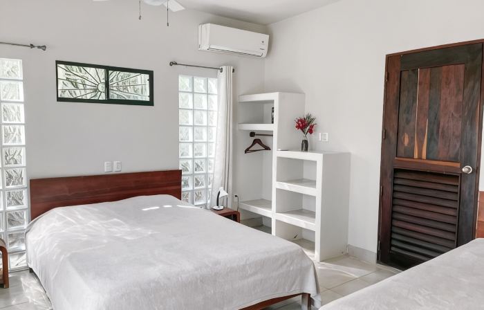 The Happy Coconut Resort: Private Room
