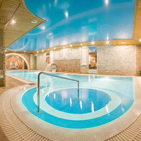 Old Estate Hotel and Spa (Олд Эстейт)