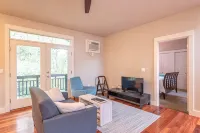 Granny Flat in leafy SW Portland - 民宿