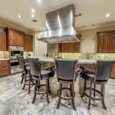 Spacious 5-bedroom house along the coast in Port O'Connor, TX