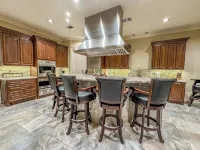 Spacious 5-bedroom house along the coast in Port O'Connor, TX - 4성급
