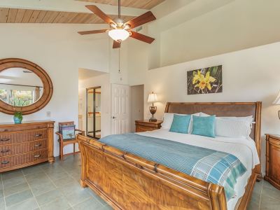 Aloha Serenity: North Shore Hot Tub Escape