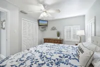 Key Lime Cottage - Updated - 1 Minute Walk to Beach & Pier - con encanto