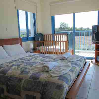 Luxury Villa With Swimming Pool, 3 Minutes From The Beach Ang Big Private Garden Rooms